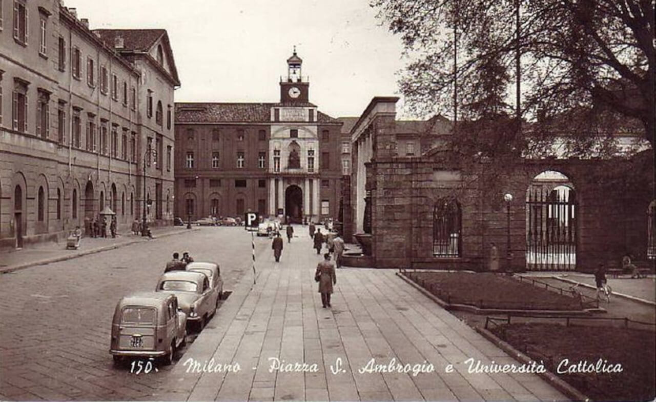 Milano piazza S. Ambrogio