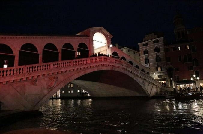 Venezia in Rosso per Asia Bibi